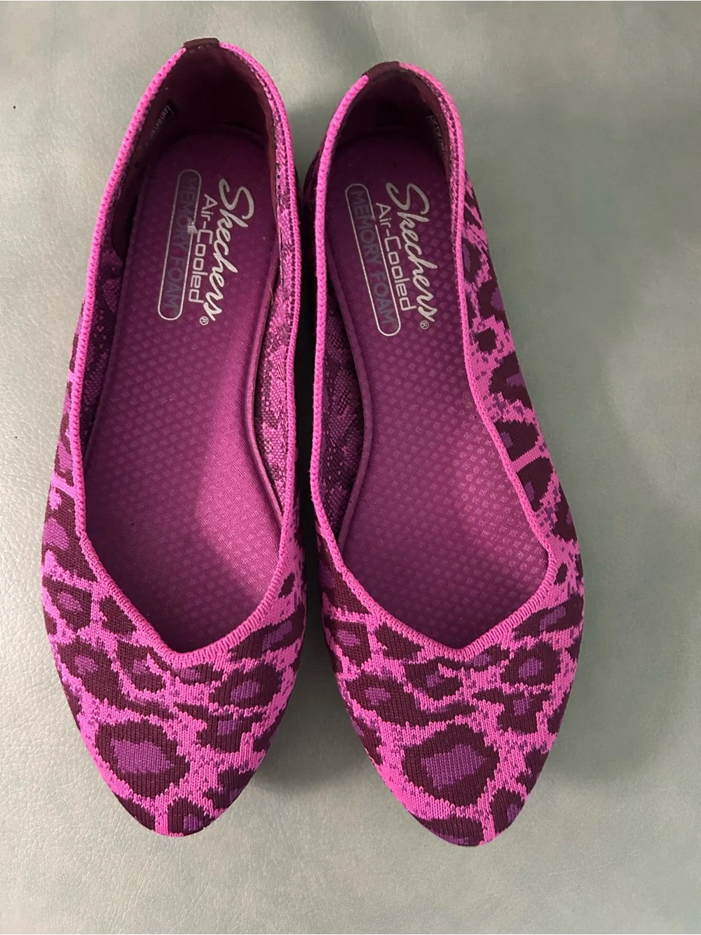 Skechers Women's Magenta Leopard Knit Slip-On Flats - Picture 1 of 6